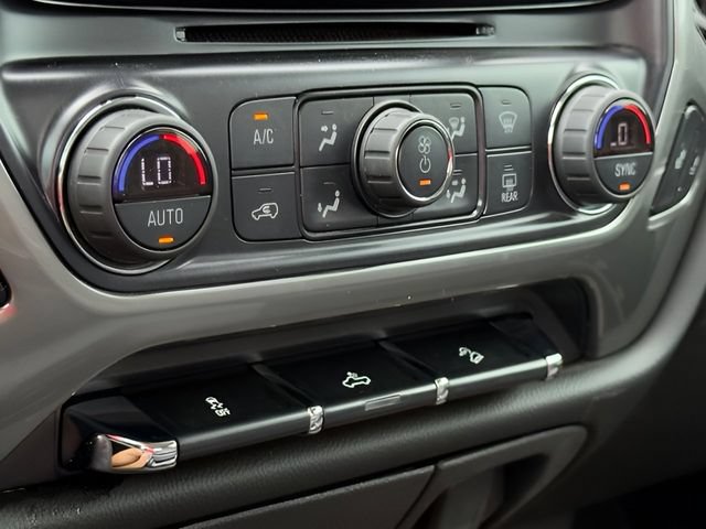 Used 2018 Chevrolet Silverado 1500 LT w/ Texas Edition AWD/4WD image 19