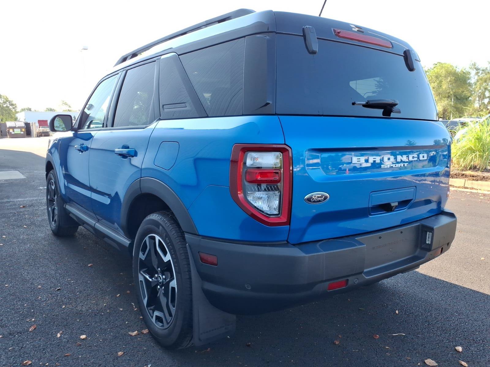 Certified 2022 Ford Bronco Sport Outer Banks w/ Tech Package AWD/4WD image 4