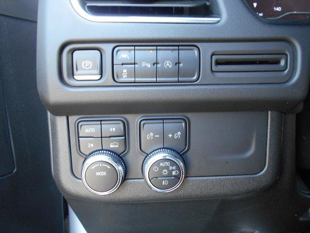Used 2023 GMC Yukon XL SLT AWD/4WD image 19