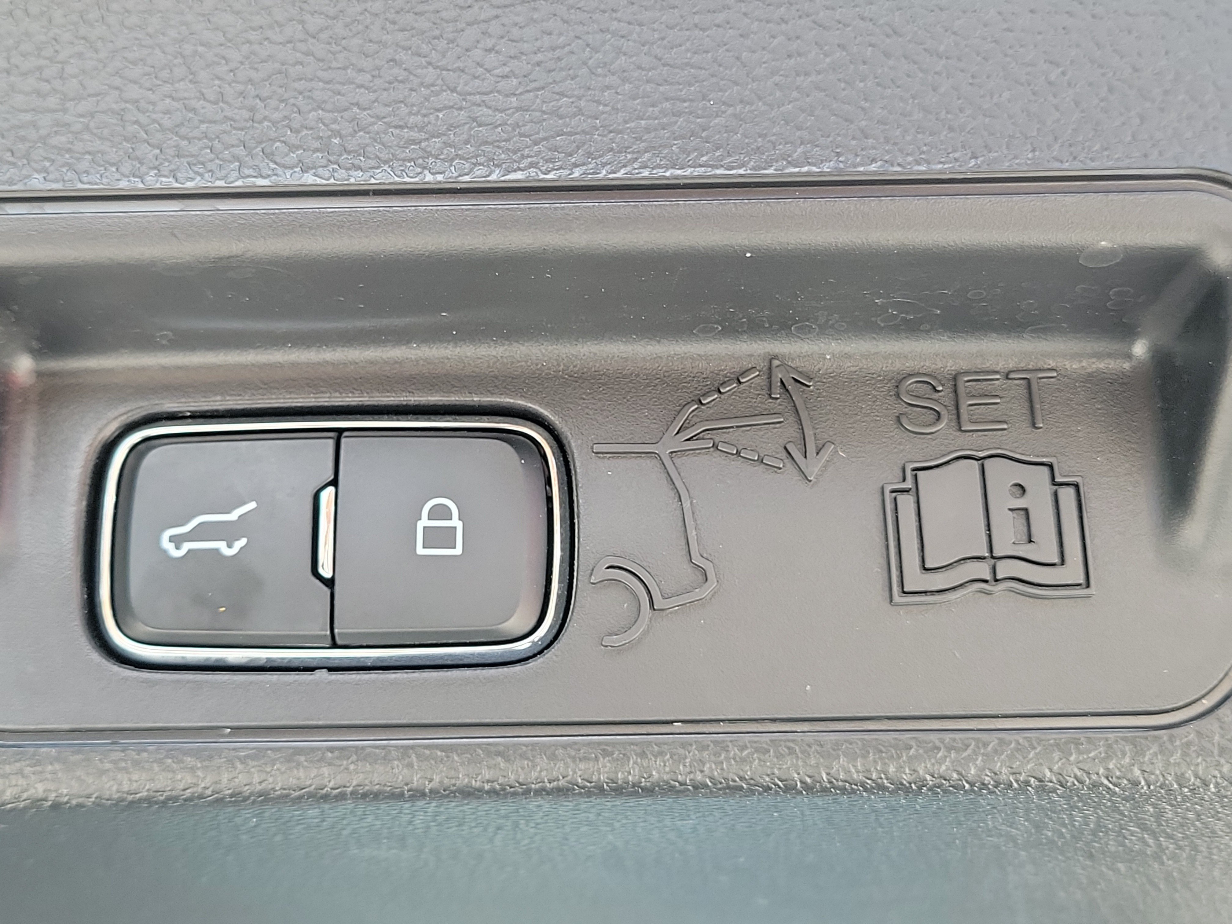 Certified 2025 Ford Explorer ST RWD image 16