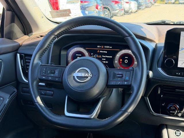 Used 2023 Nissan Rogue Platinum w/ Platinum Premium Package AWD/4WD image 16
