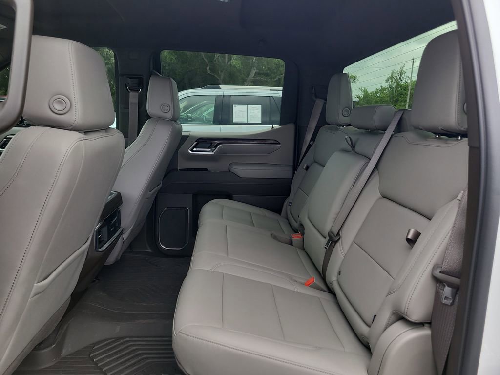 Used 2026 Chevrolet Silverado 1500 LTZ image 11