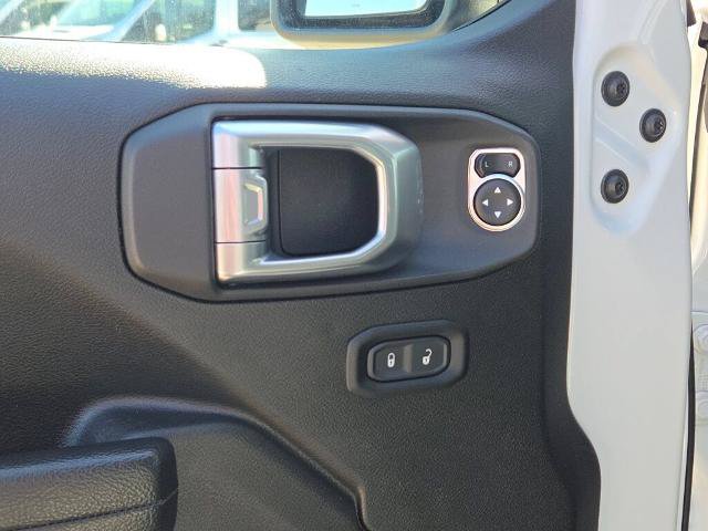 Used 2024 Jeep Wrangler Unlimited Rubicon AWD/4WD image 22