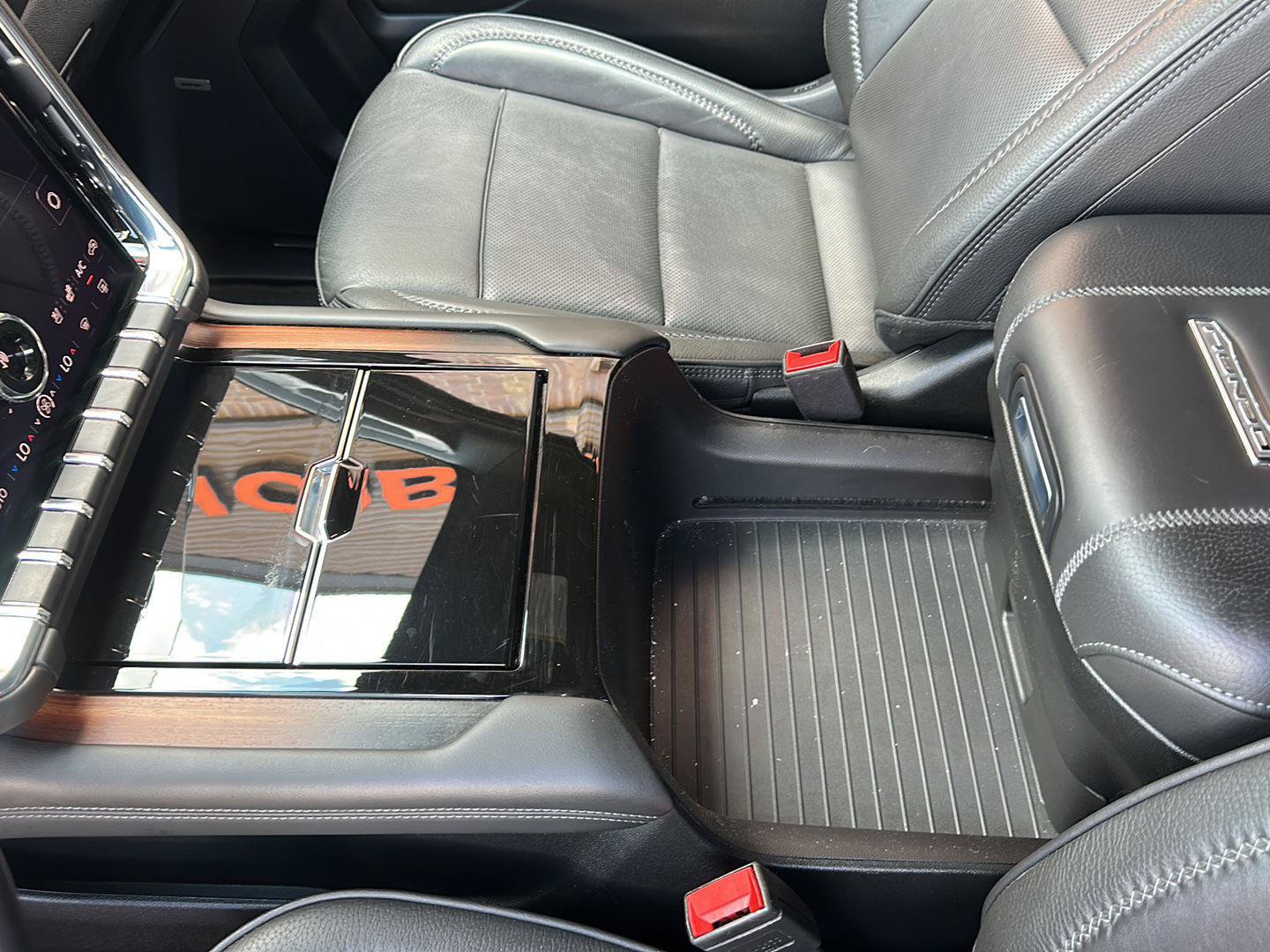 Used 2025 GMC Yukon XL Denali RWD image 20
