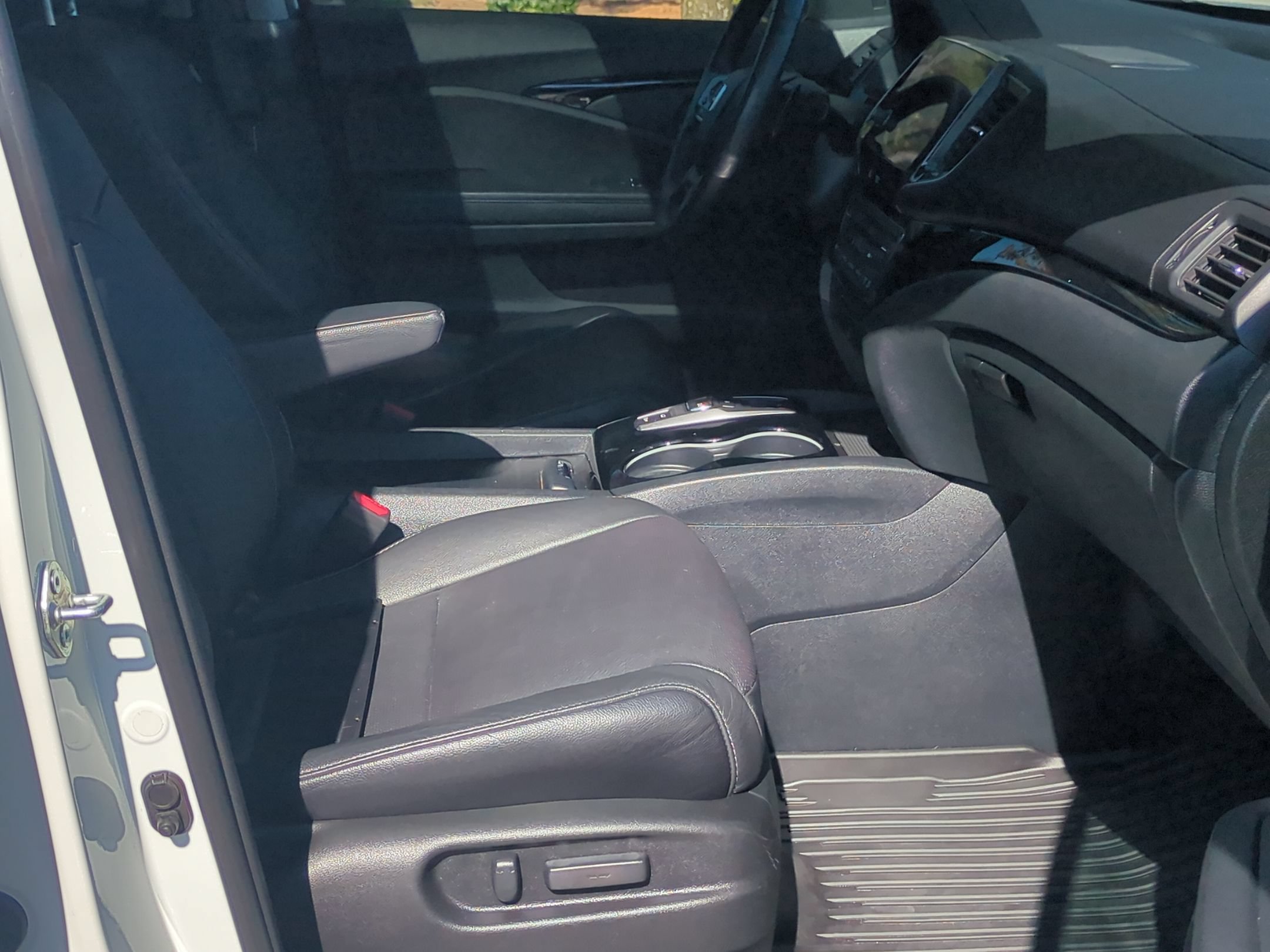 Used 2022 Honda Pilot Elite image 34