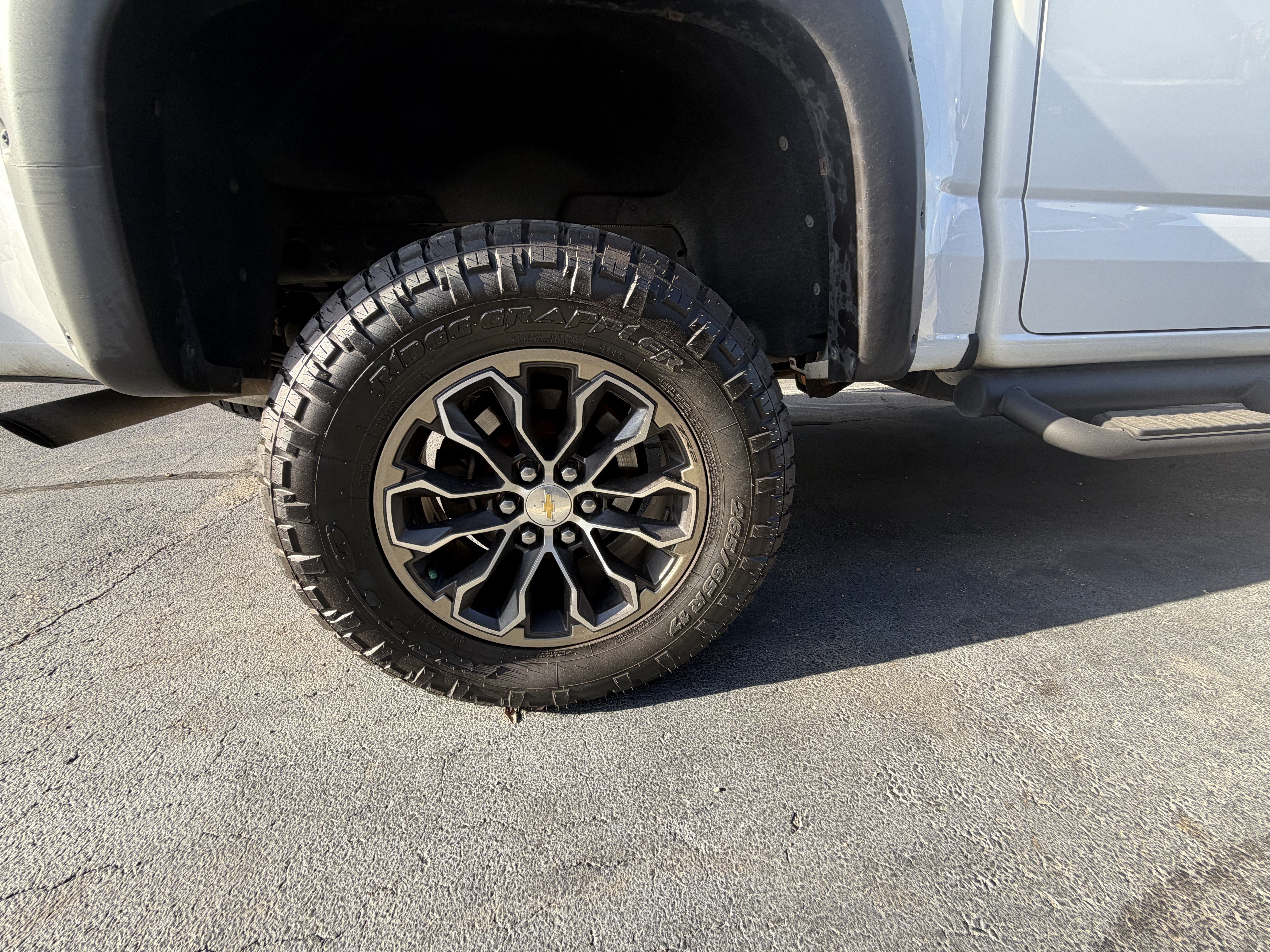 Used 2018 Chevrolet Colorado ZR2 AWD/4WD image 3