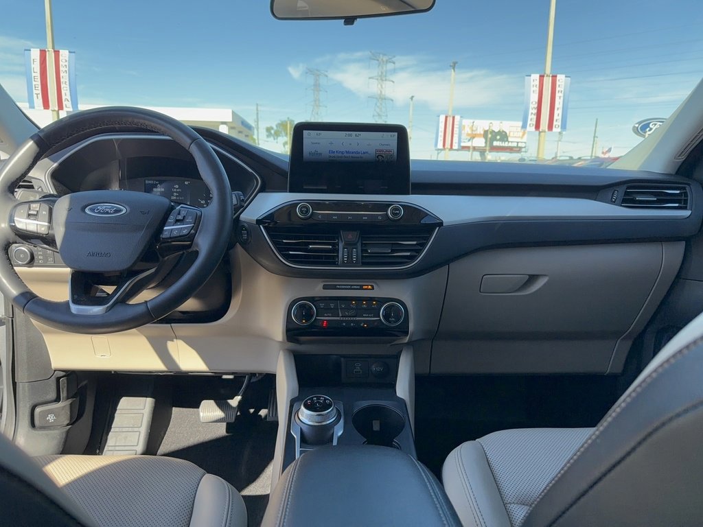 Certified 2022 Ford Escape SEL image 28