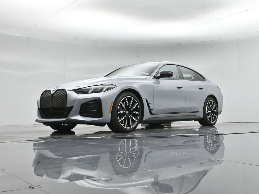 Used 2025 BMW i4 eDrive40 w/ M Sport Package image 28