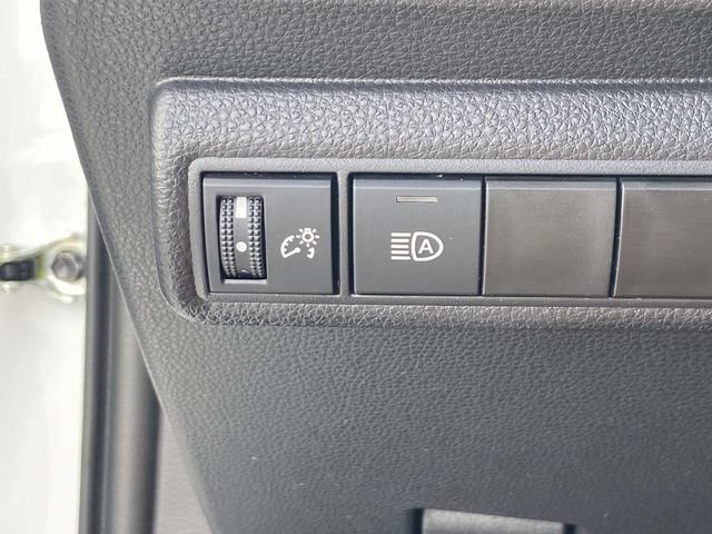 Used 2026 Toyota Corolla LE FWD image 29
