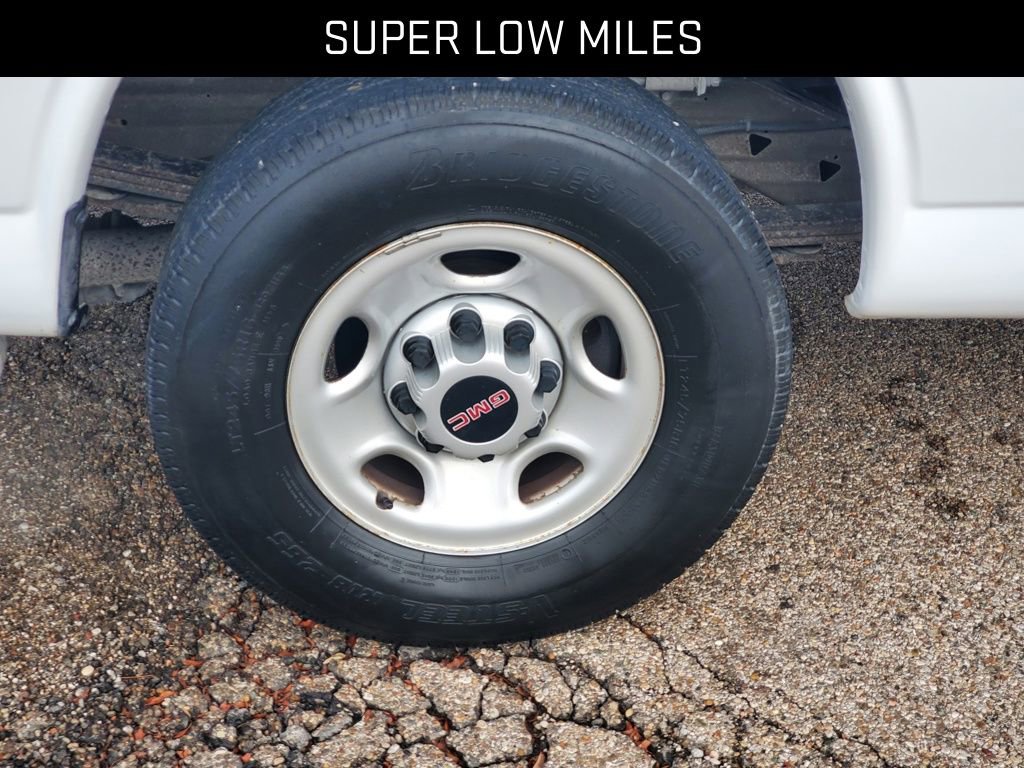 Used 2018 GMC Savana 2500 Work Van w/ Driver Convenience Package image 5