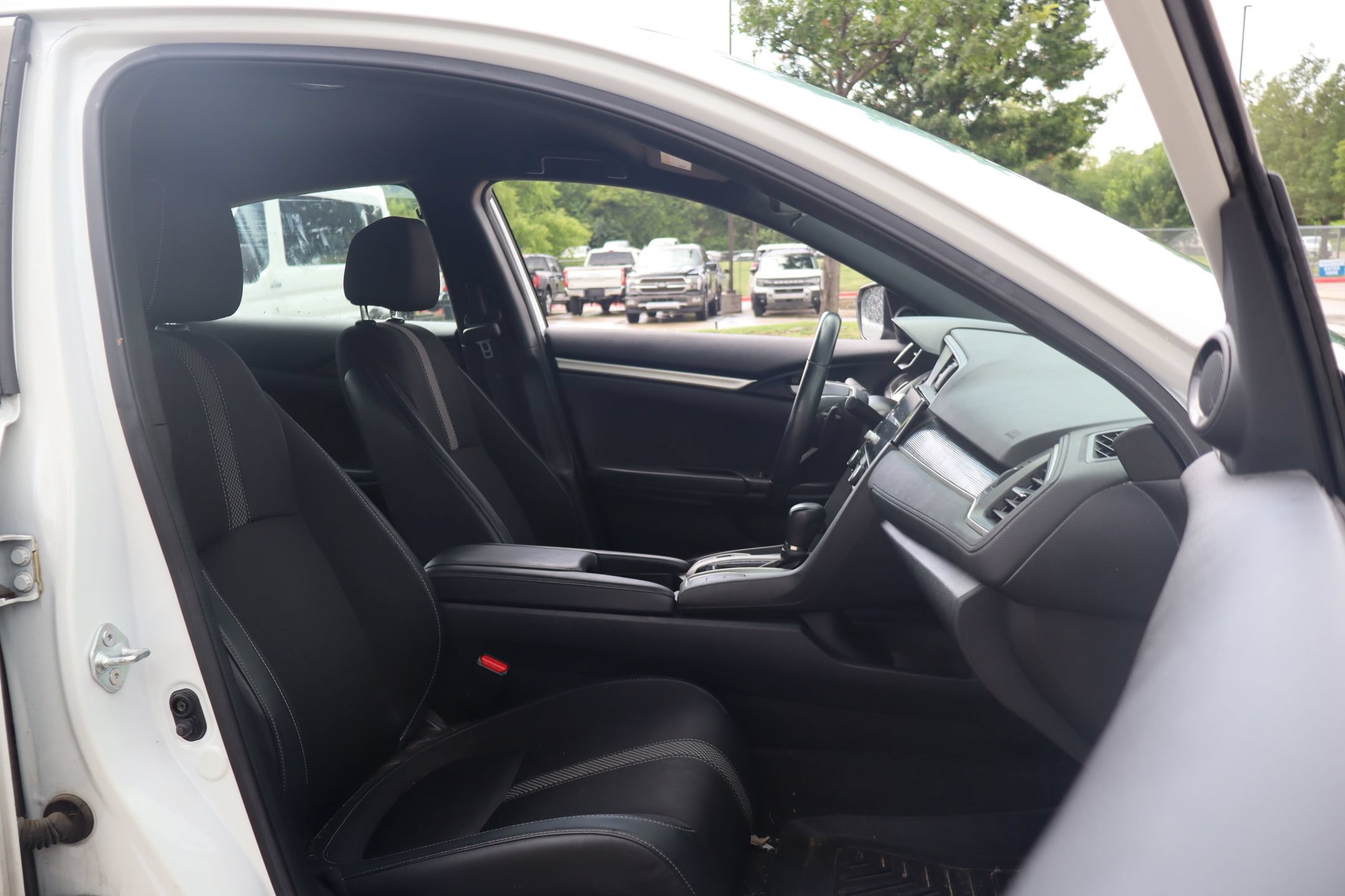 Used 2021 Honda Civic Sport image 28