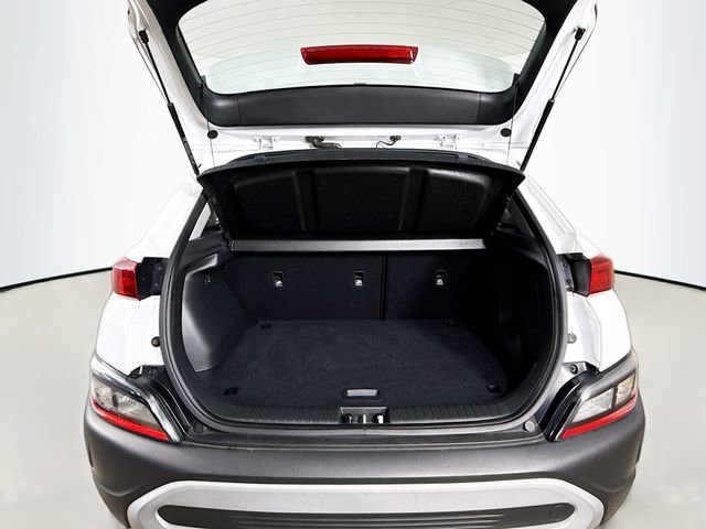 Used 2023 Hyundai Kona SE image 23