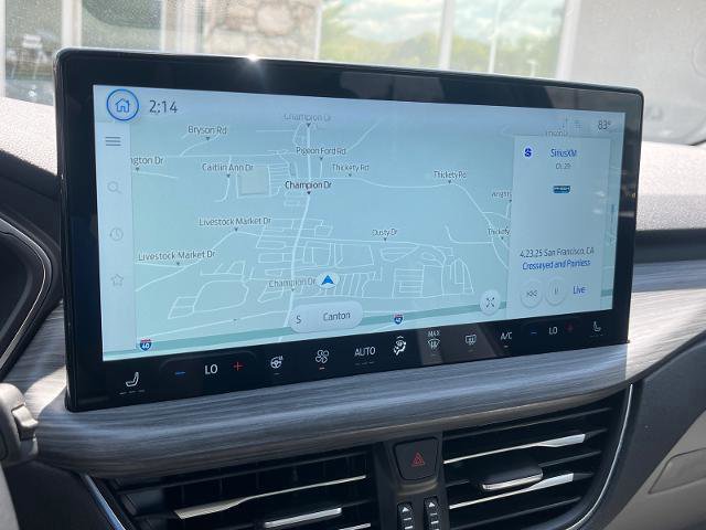 Certified 2025 Ford Escape Platinum w/ Premium Technology Package AWD/4WD image 9