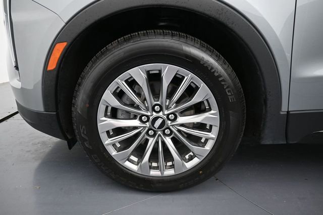 Used 2024 Cadillac XT4 Premium Luxury FWD image 9