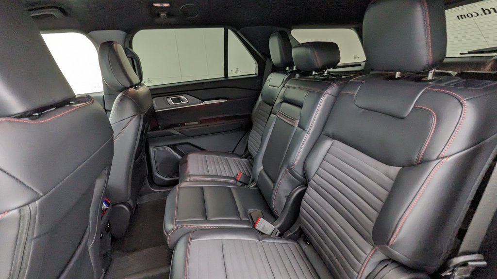 Certified 2026 Ford Explorer ST-Line w/ ST-Line Street Pack AWD/4WD image 36