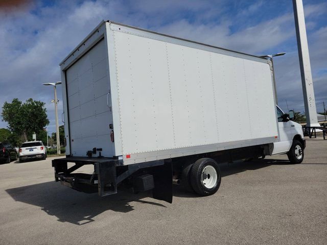 Certified 2023 Ford E-450 and Econoline 450 Super Duty w/ Power Windows & Locks Group video 2