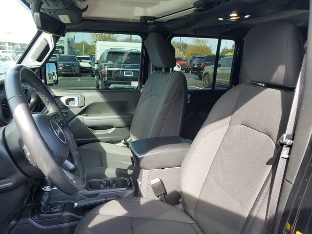 Used 2023 Jeep Wrangler Unlimited w/ Cold Weather Group AWD/4WD image 5