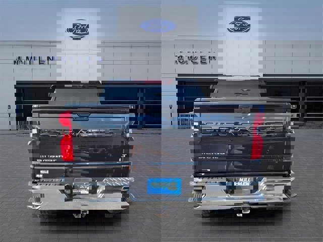 Used 2023 Chevrolet Silverado 1500 LT image 3