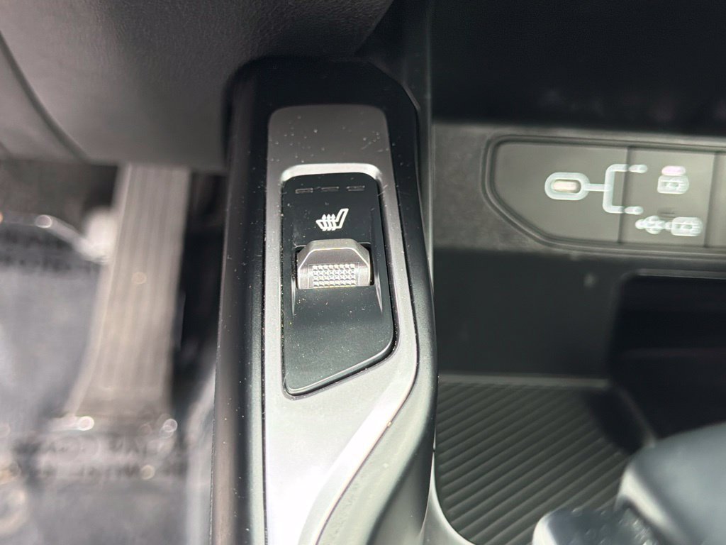 Used 2025 Kia Sorento S w/ Panoramic Sunroof Package FWD image 33