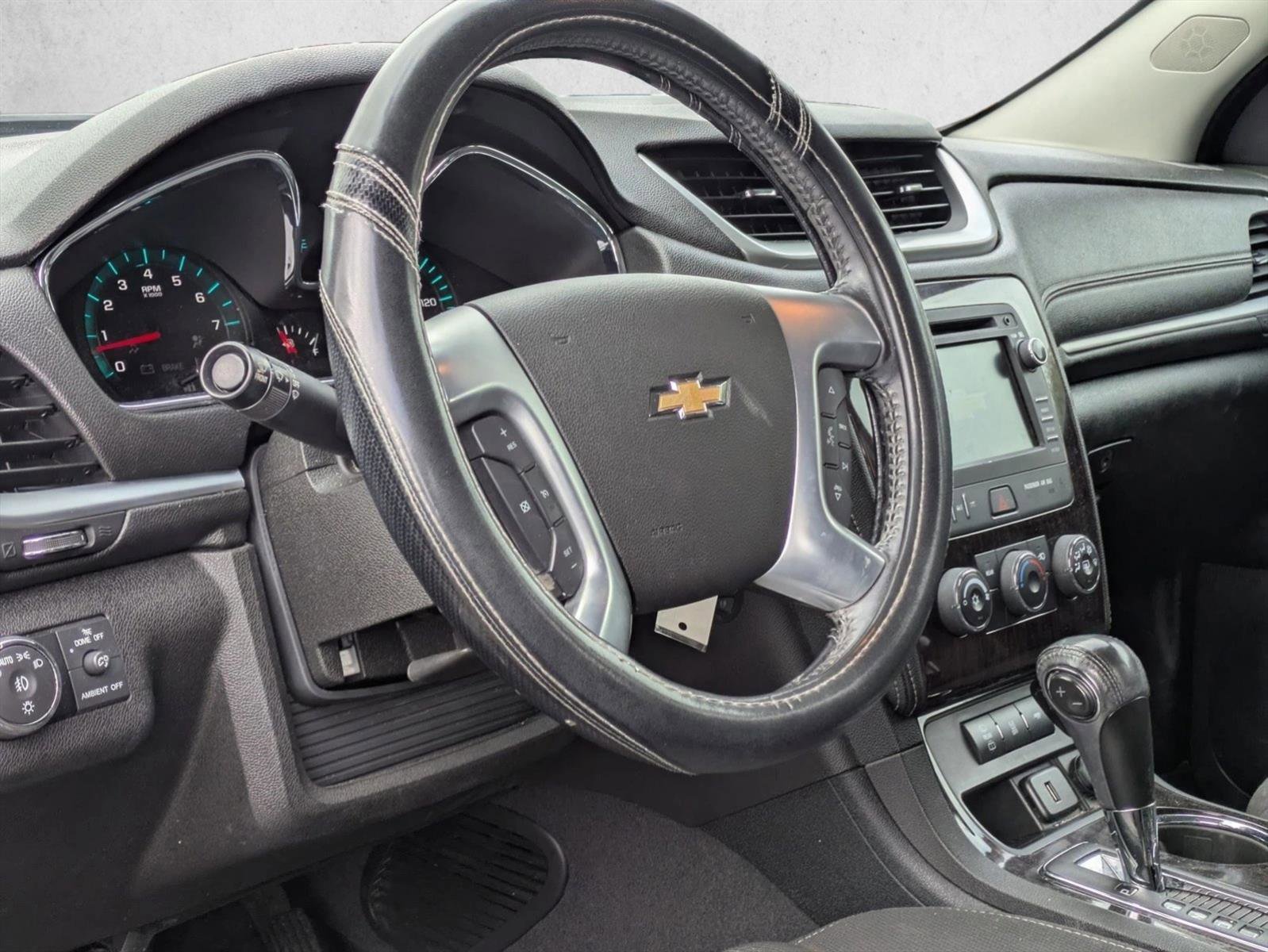 Used 2017 Chevrolet Traverse LT w/ LPO, 'HIT The Road' Package FWD image 10