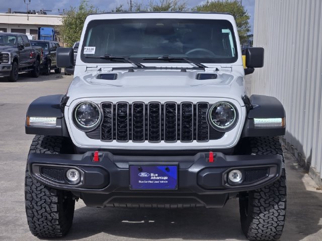 Used 2026 Jeep Wrangler Unlimited Rubicon AWD/4WD image 2