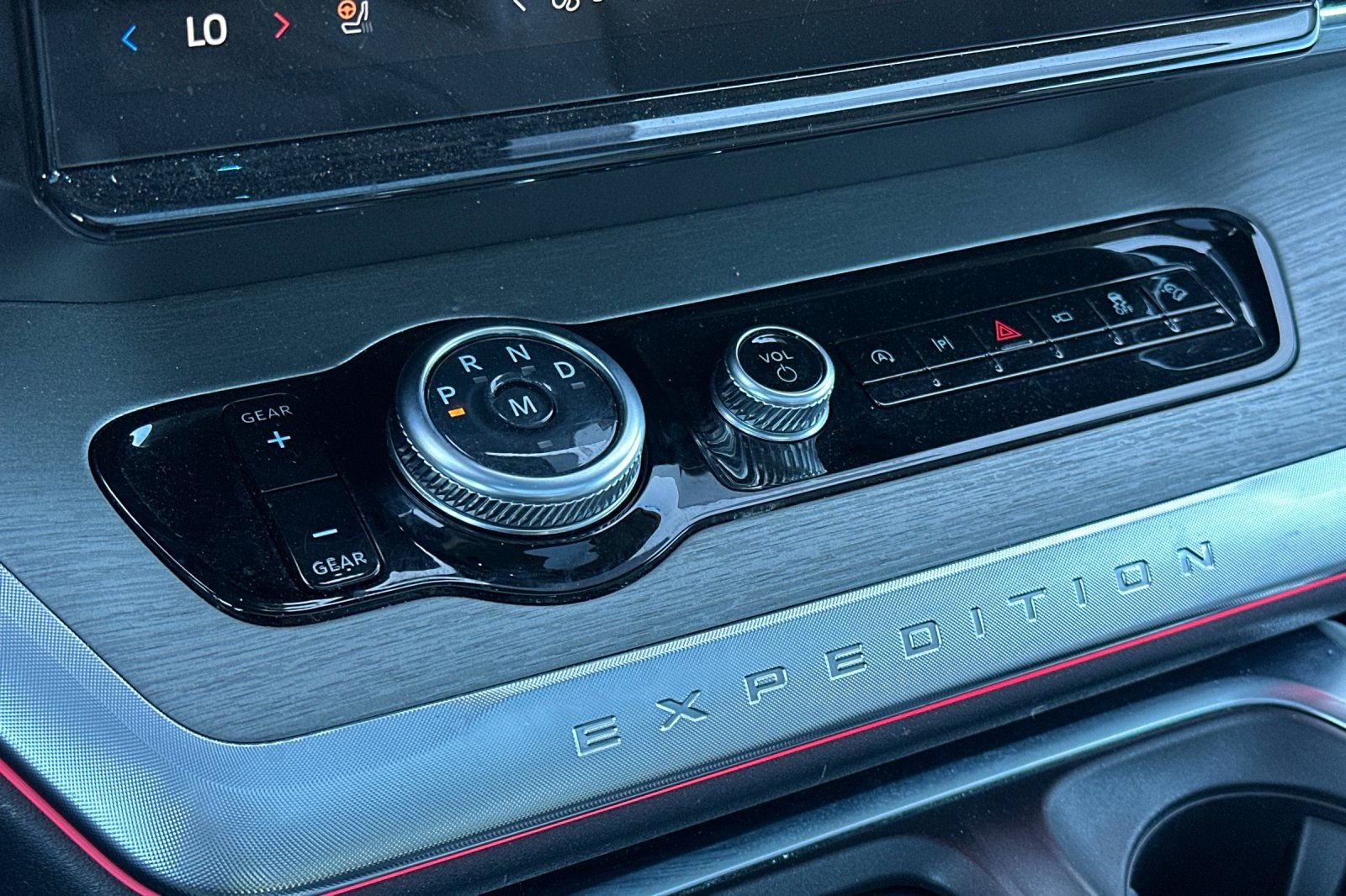 Certified 2025 Ford Expedition Max Platinum w/ Driver's Package image 20