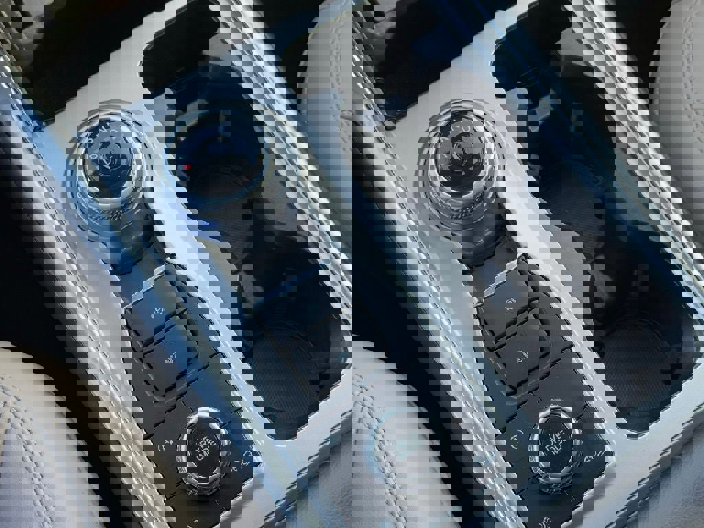 Certified 2024 Ford Explorer XLT w/ Equipment Group 202A image 33