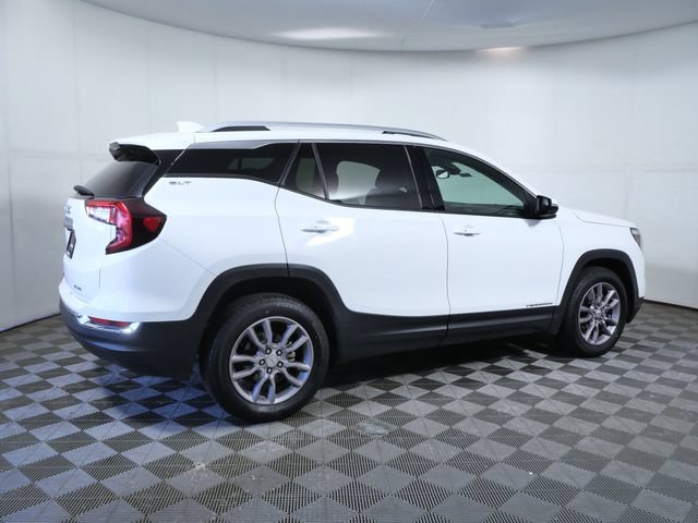 Used 2024 GMC Terrain SLT AWD/4WD image 8