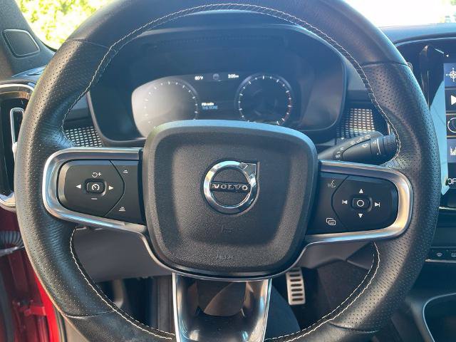 Used 2021 Volvo XC40 T5 R-Design w/ Climate Package AWD/4WD image 16