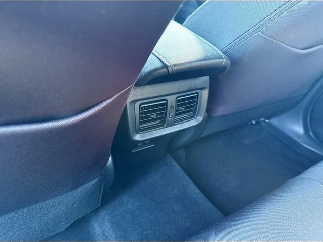 Used 2023 Toyota Venza LE AWD/4WD image 25
