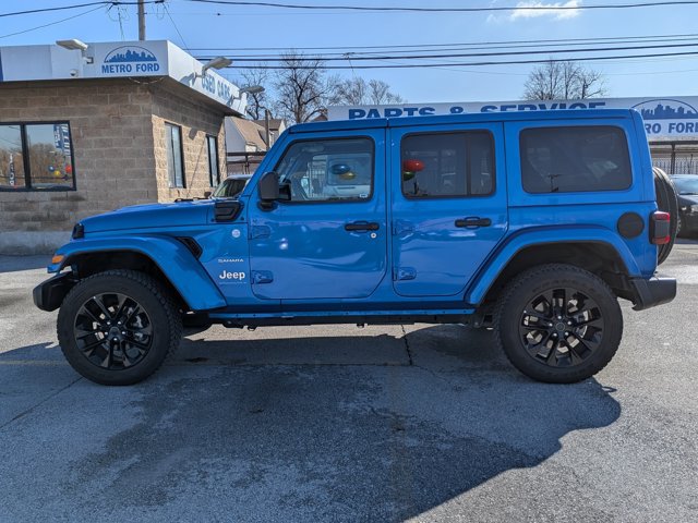 Used 2024 Jeep Wrangler Unlimited Sahara AWD/4WD image 7