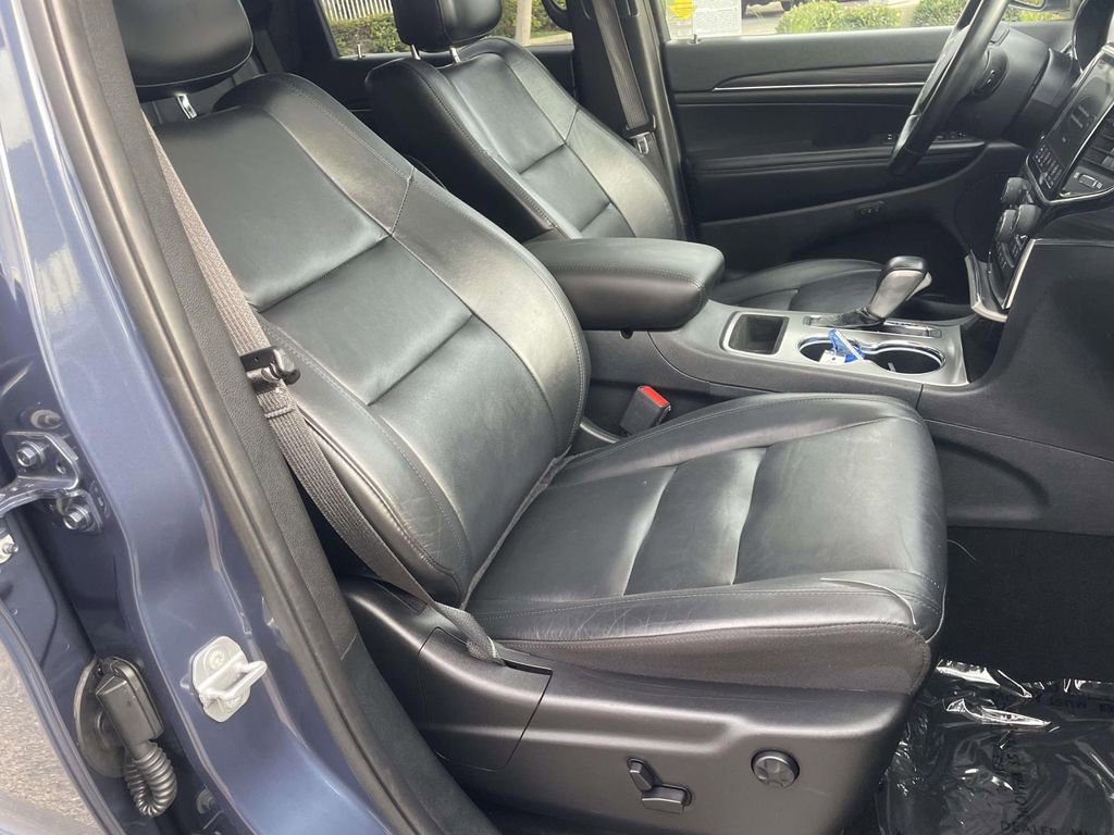Used 2020 Jeep Grand Cherokee Limited image 29