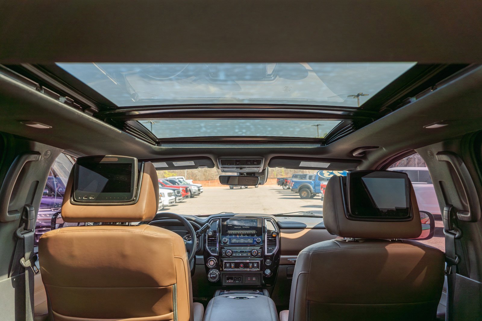 Used 2023 Nissan Titan Platinum Reserve w/ Moonroof Package image 28