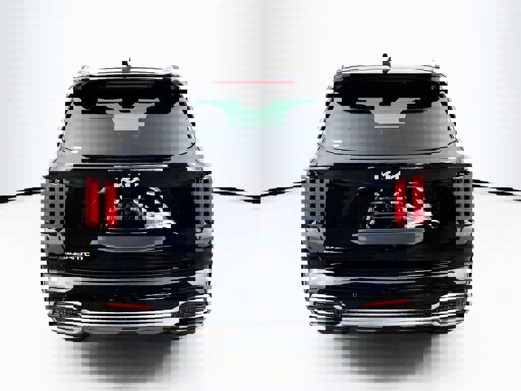 Used 2023 Kia Sorento EX w/ Panoramic Sunroof Package image 4