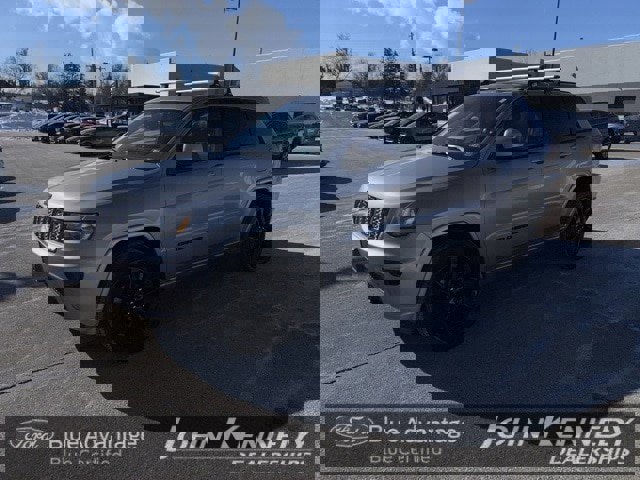 Used 2017 Jeep Grand Cherokee Altitude image 4