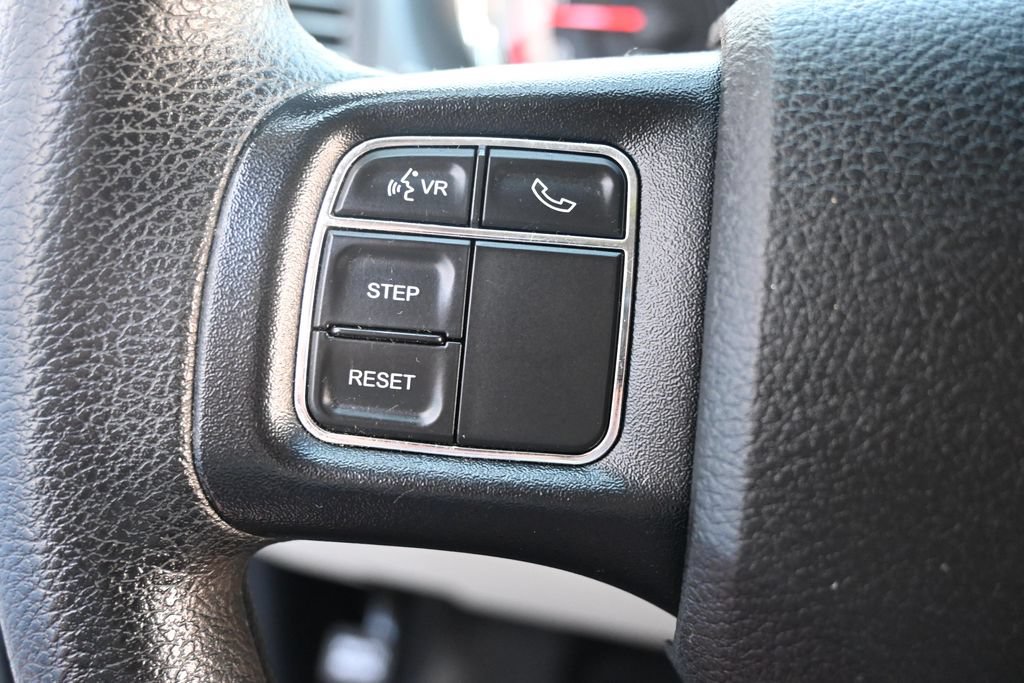 Used 2018 Dodge Grand Caravan SE w/ UConnect Hands-Free Group FWD image 30