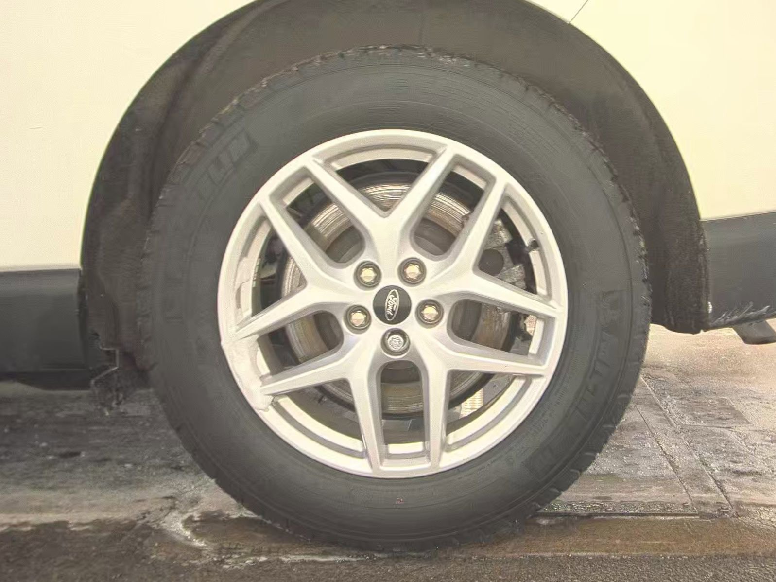 Certified 2024 Ford Edge SEL w/ Convenience Package image 8