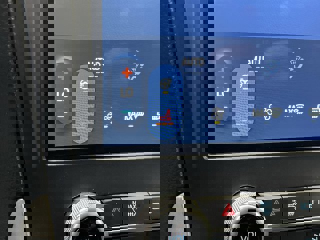 Certified 2022 Ford Edge ST-Line w/ Class II Trailer Tow Package image 27