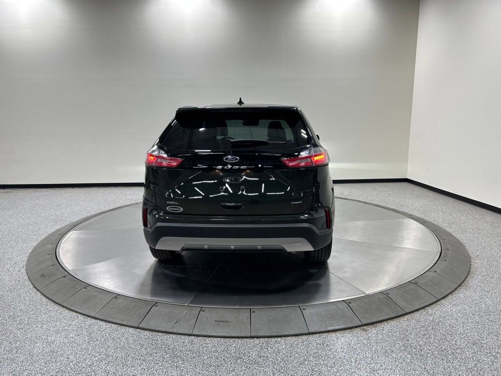 Certified 2024 Ford Edge SEL w/ Convenience Package AWD/4WD image 8