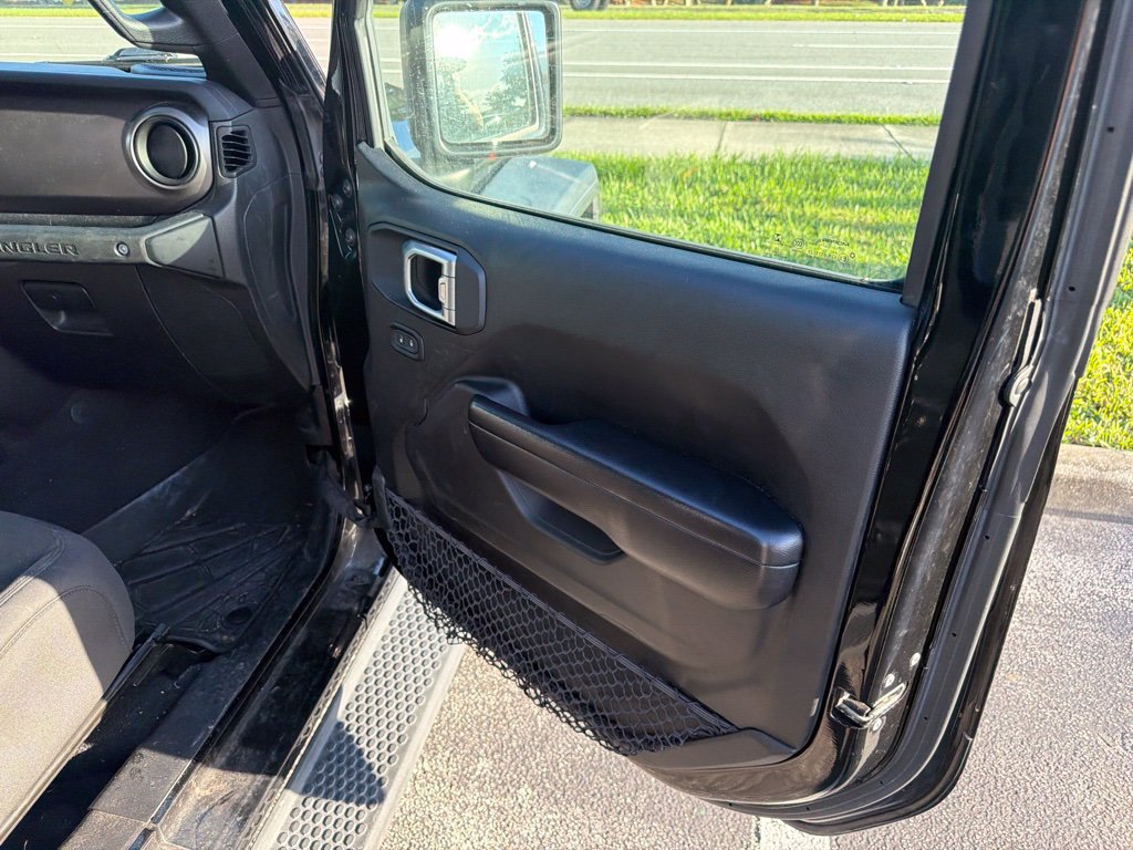 Used 2020 Jeep Wrangler Unlimited Sport S AWD/4WD image 20