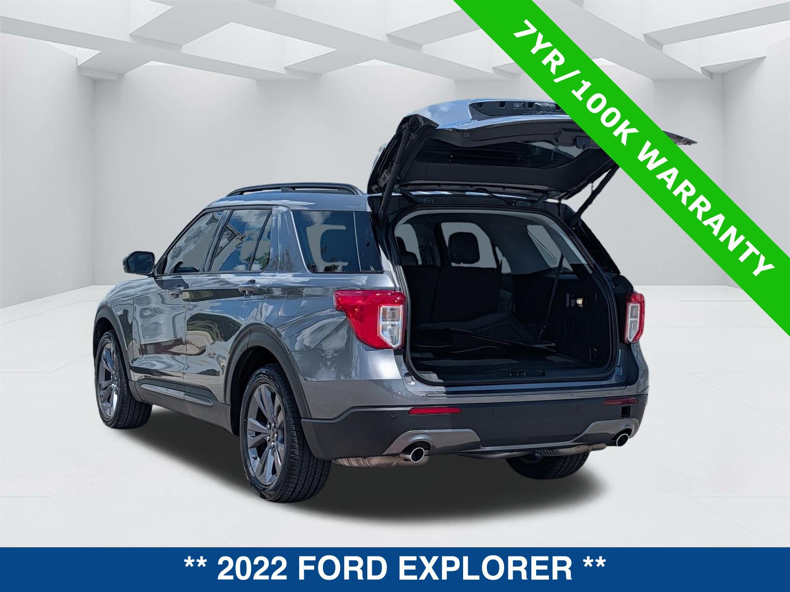 Certified 2022 Ford Explorer XLT w/ Equipment Group 202A RWD image 14