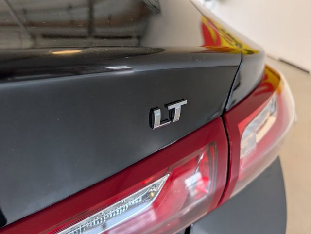 Used 2022 Chevrolet Malibu LT FWD image 31