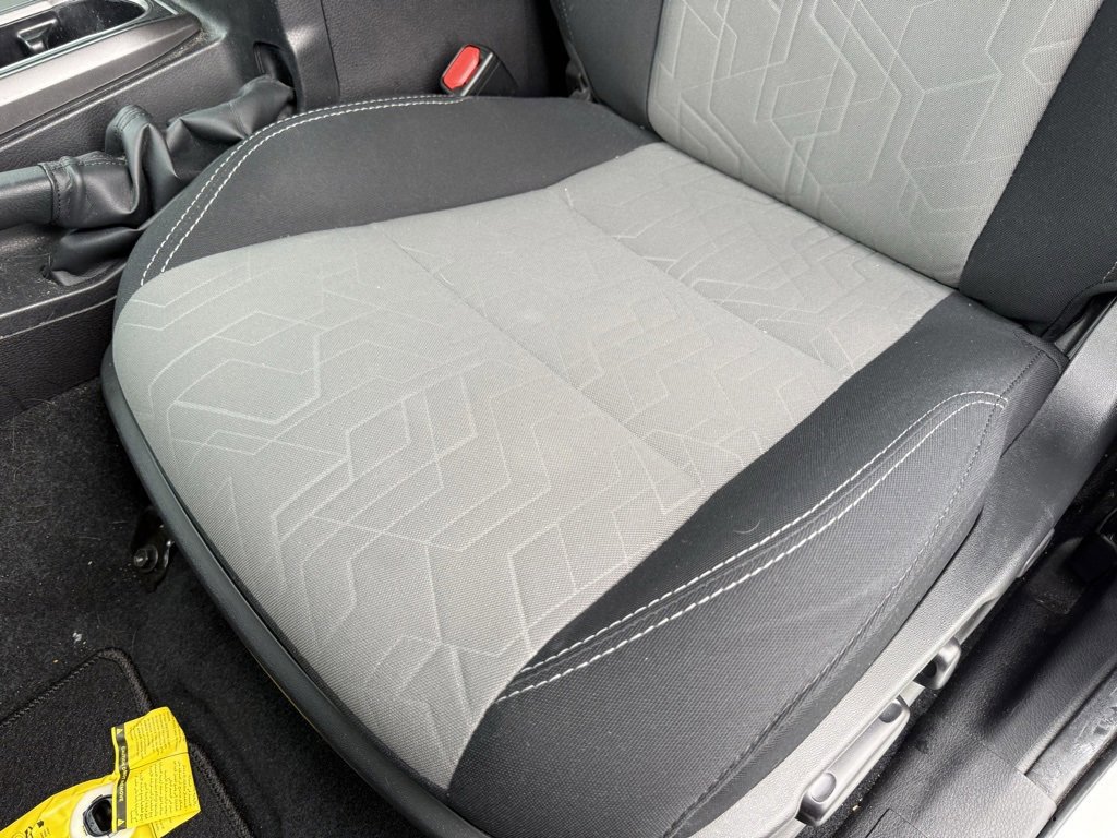 Used 2022 Toyota Tacoma TRD Off-Road image 24