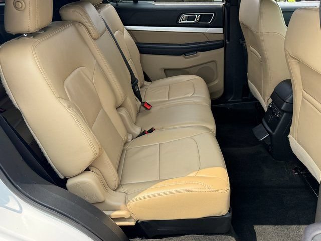 Certified 2017 Ford Explorer XLT w/ Equipment Group 202A FWD image 8