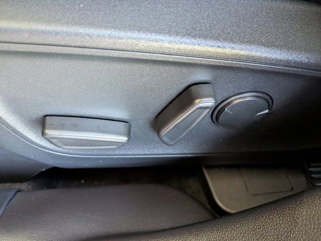 Certified 2024 Ford Escape Platinum image 20
