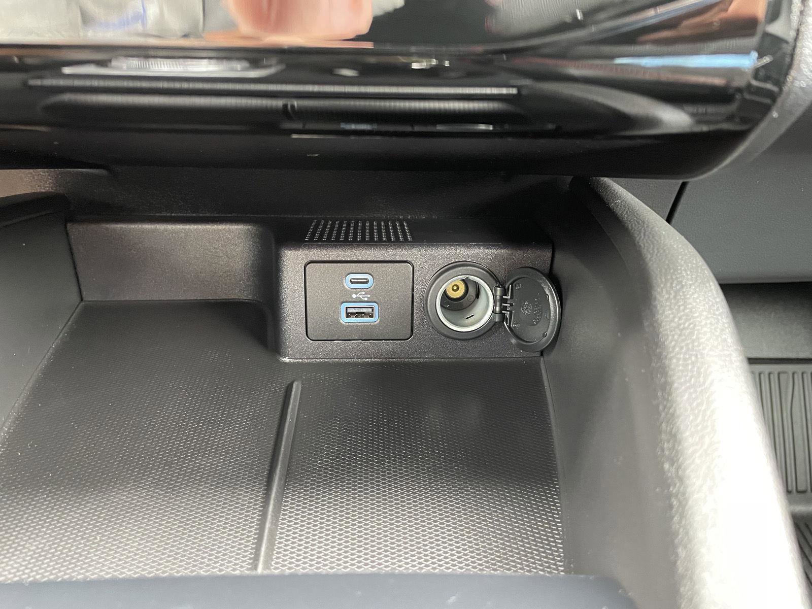 Certified 2023 Ford Escape ST-Line w/ Tech Pack #1 AWD/4WD image 28