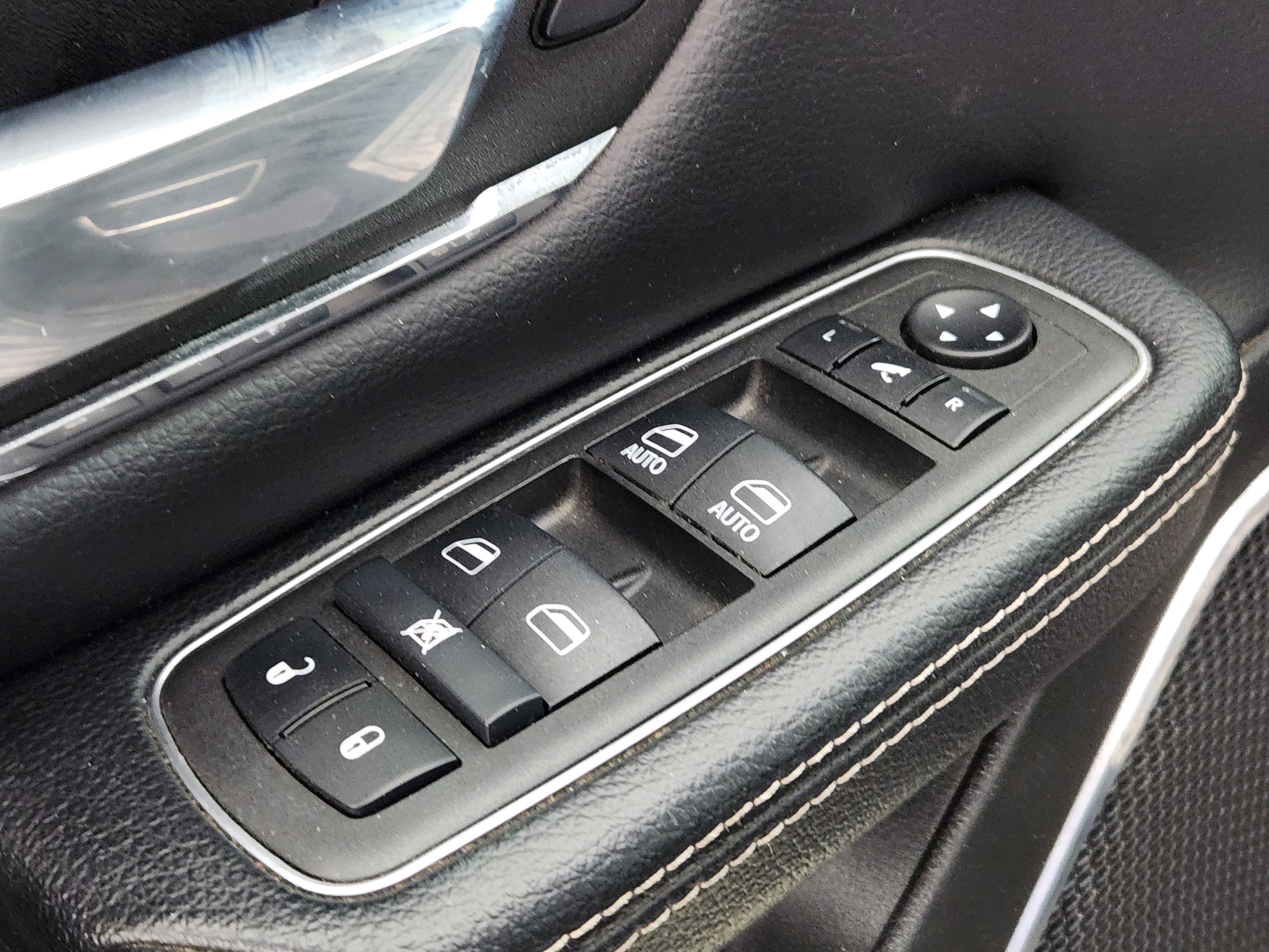 Used 2024 RAM 1500 Laramie image 17