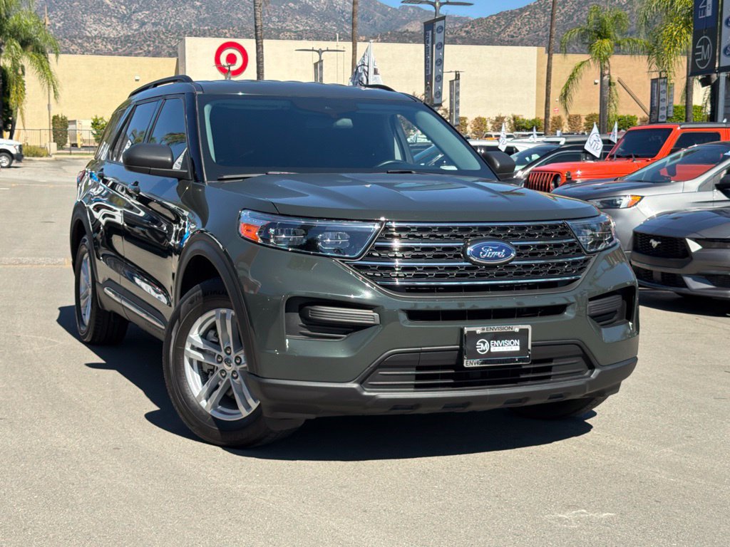 Certified 2023 Ford Explorer XLT RWD image 3