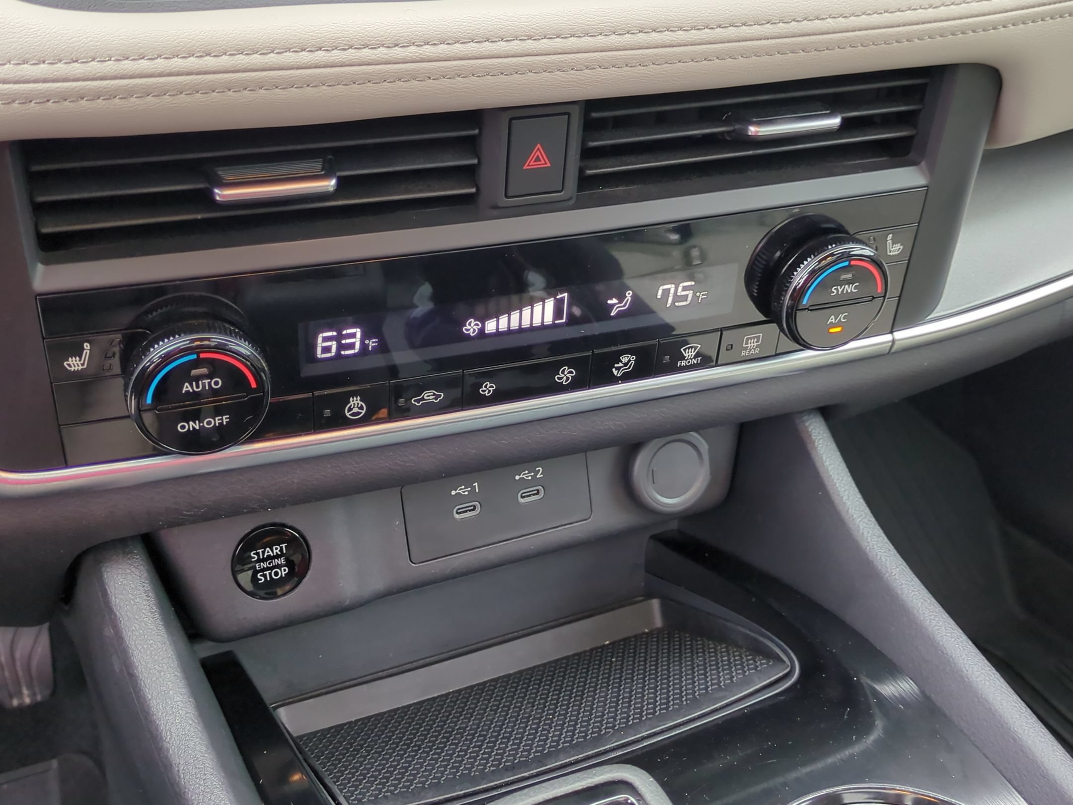 Used 2025 Nissan Rogue SV w/ SV Premium Package FWD image 26