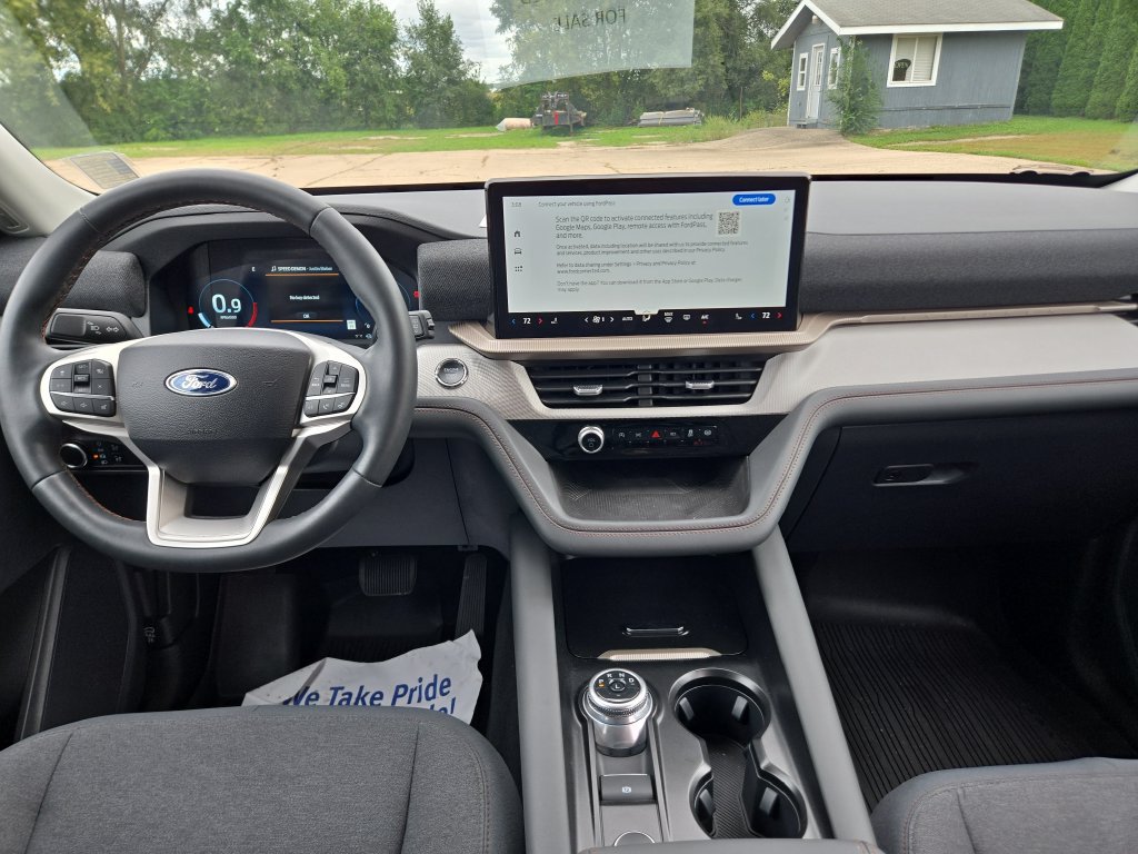 Certified 2025 Ford Explorer Active AWD/4WD image 11